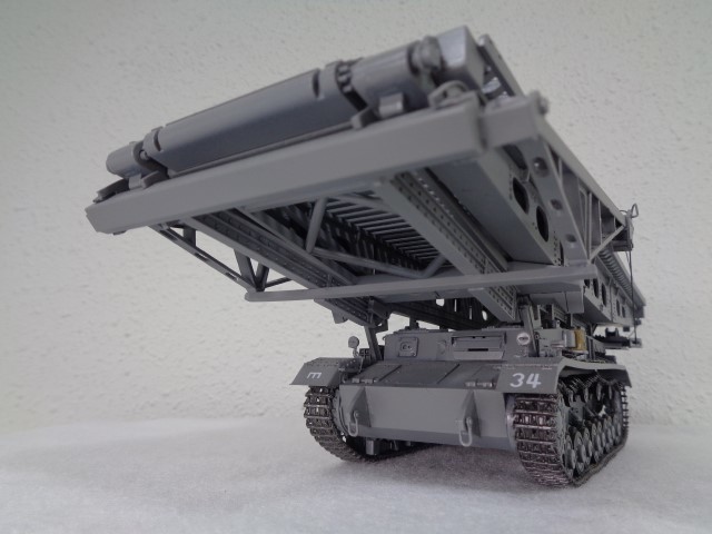 トランペッター 1⁄35 ドイツ軍 IV号a型 10.5cm対戦車自 「未使用品