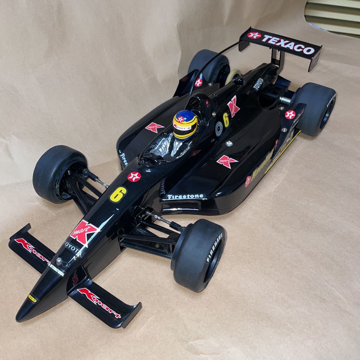タミヤ 1/10 電動RCレーシングカー ローラ T93/00 フォード F103L