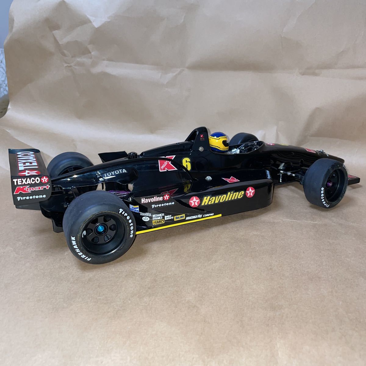 タミヤ 1/10 電動RCレーシングカー ローラ T93/00 フォード F103L