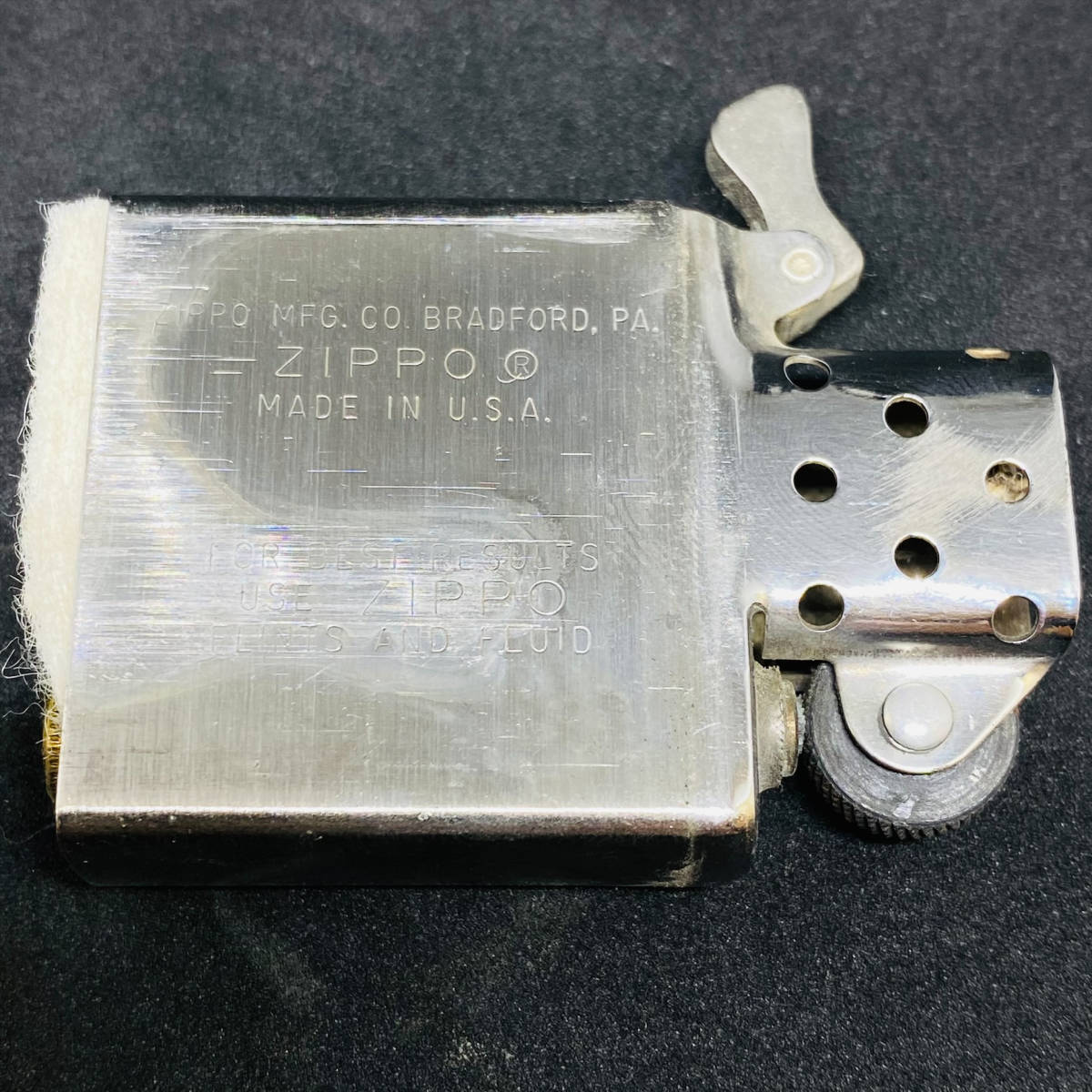 ZIPPO ジッポ 1979年製 刻印 / // 美品箱付き ZIPPOロゴ 赤ライン 5554 