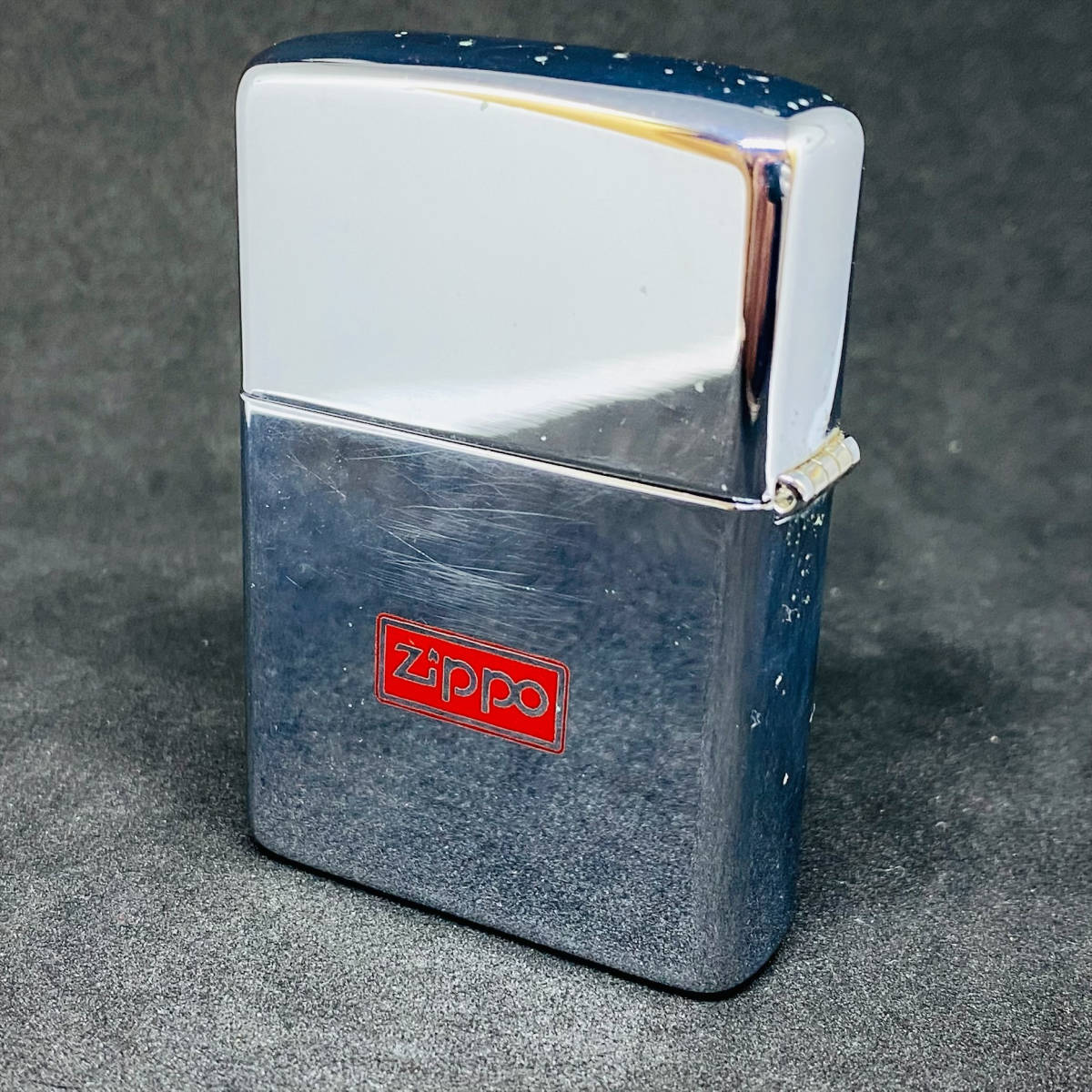 ZIPPO ジッポ 1979年製 刻印 / // 美品箱付き ZIPPOロゴ 赤ライン 5554 
