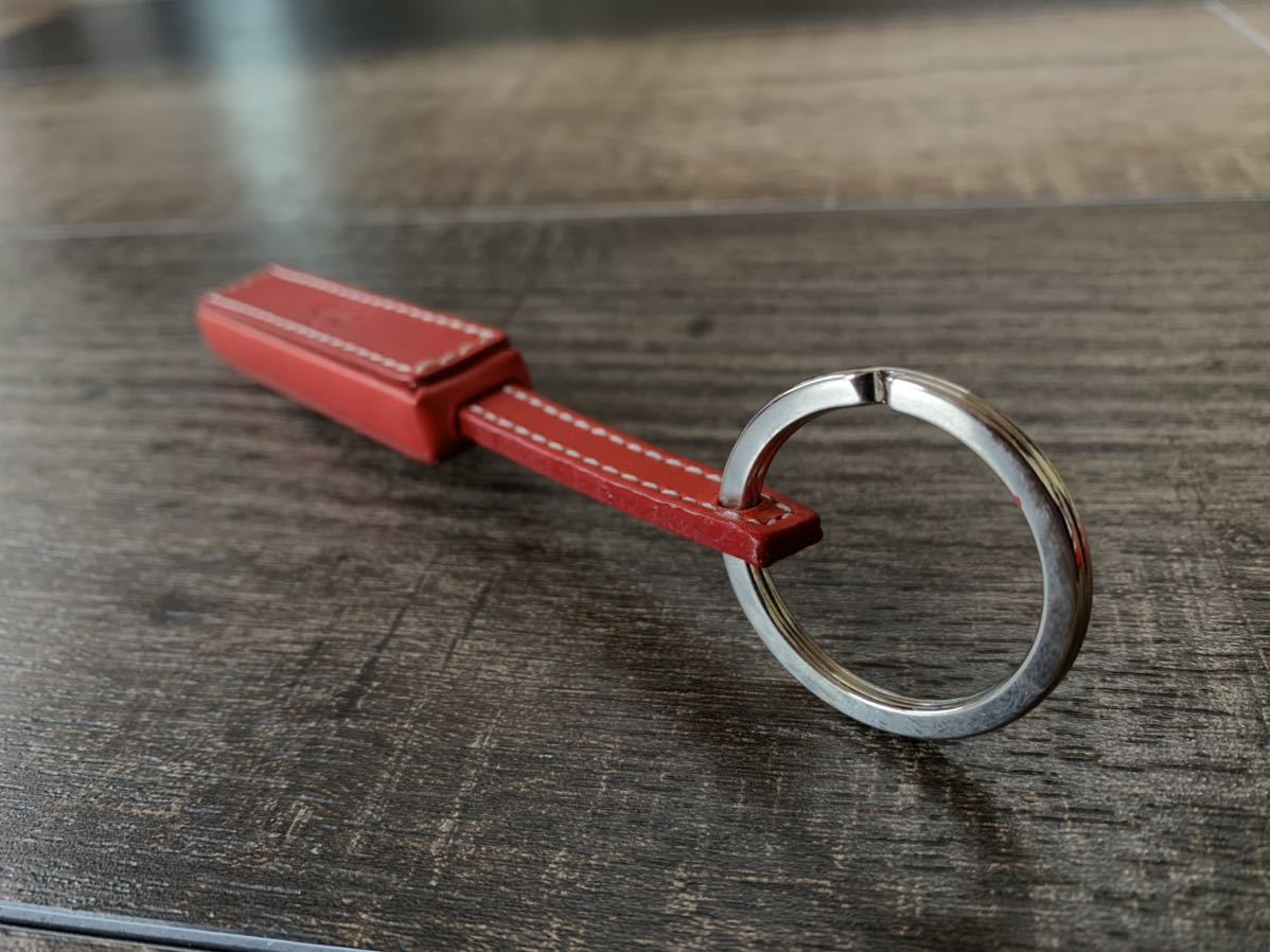 ☆FERRARI フェラーリ 正規 レザー 本革 キーホルダー キーリング USB