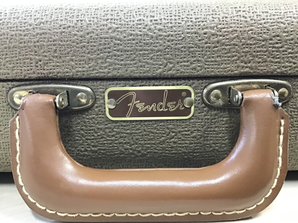 Fender フェンダー G＆G 鍵付き エレキギター用 ハードケース 焼けあり 