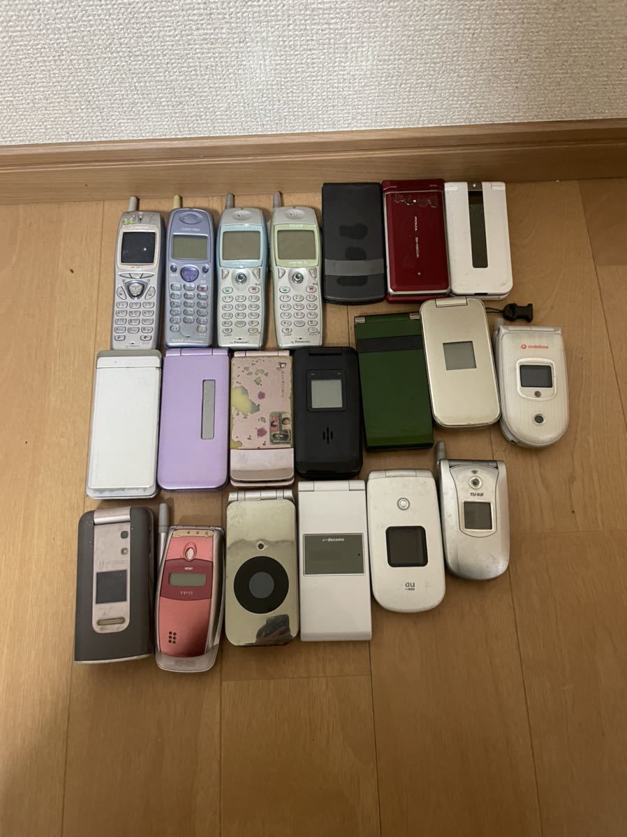 携帯電話 ガラケー 20個セット 約2.1kg ジャンク 携帯電話 ガラケー