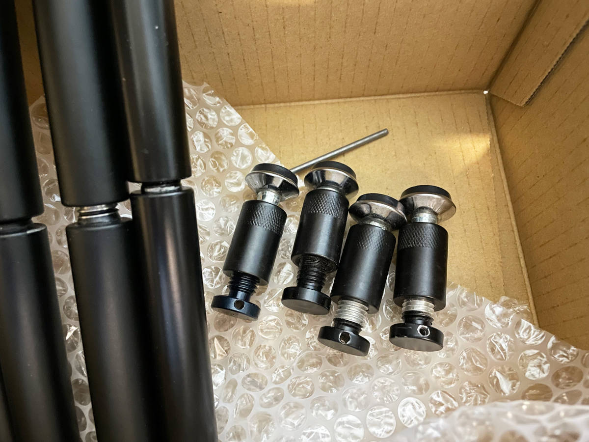 QUADRASPIRE P100/19 ブラック4本中古品 2 QUADRASPIRE - P100/19 + F19F (クアドラスパイアのポール12本・平型脚