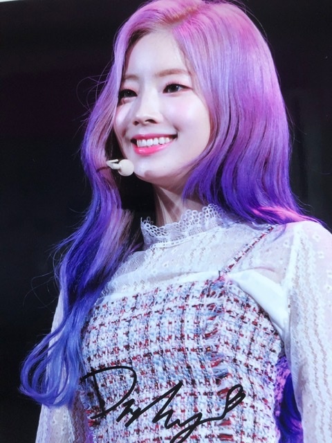 Twice ダヒョン 直筆サイン写真 アジアンポップス 売買されたオークション情報 Yahooの商品情報をアーカイブ公開 オークファン Aucfan Com