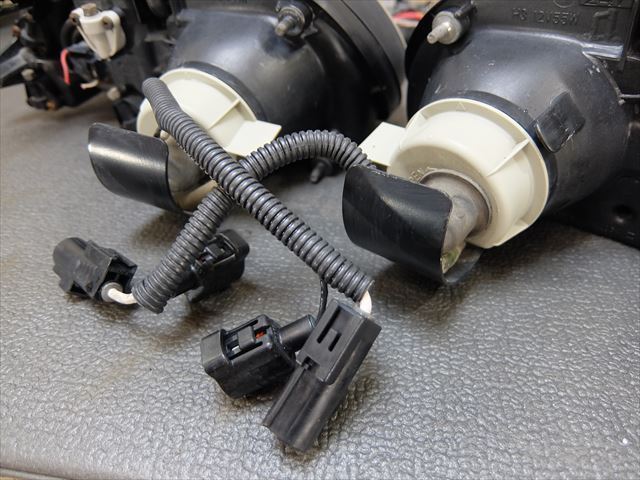 スズキ カプチーノ EA11R EA21R 右ヘッドライト 純正 美品 補修有 スズキ 純正 カプチーノ 《 EA11R 》 左ヘッドライト 35320-80F00