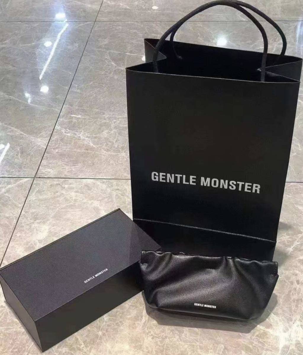 登坂広臣着用 GENTLE MONSTER AMBUSH Carabiner1 アンブッシュ