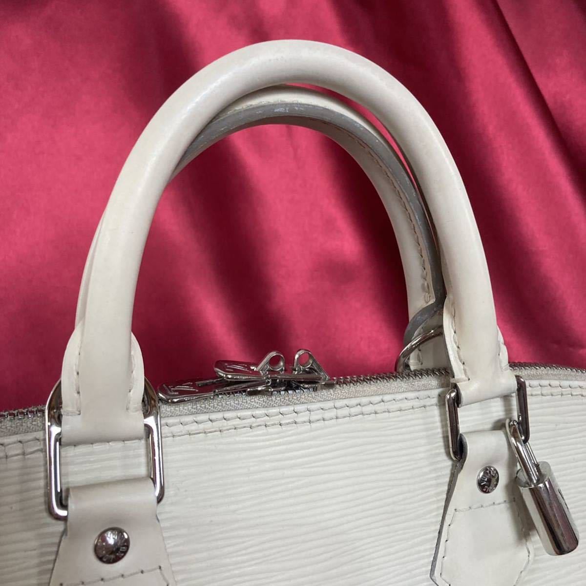 ルイヴィトン　アルマ　エピ　ホワイト アルマ（LOUIS VUITTON） ルイ ヴィトン LOUIS VUITTON アルマ PM