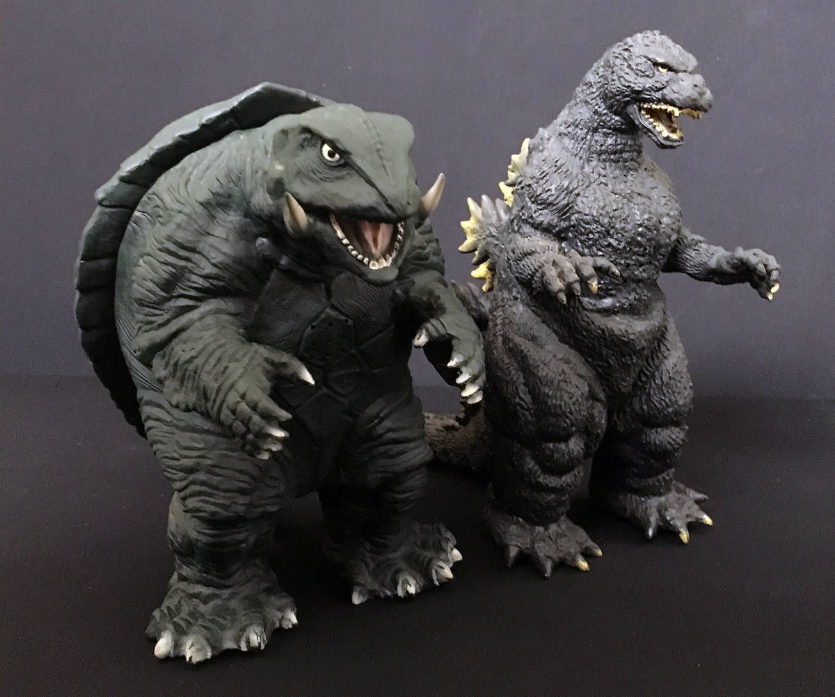 ジャンク品 電動フィギュア ゴジラ ガメラ 中古2体セット 〈電動歩行 