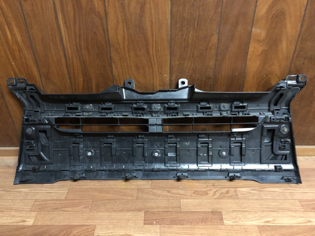 ハイエース200系4型 本物モデリスタフロントグリル