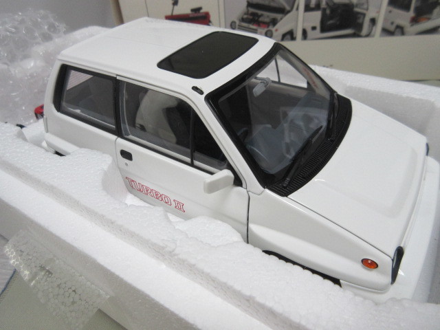 ☆AUTOart オートアート 1/18☆ホンダ シティ ターボⅡ ブルドッグ