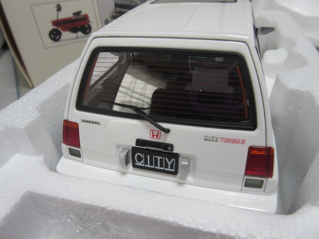 ☆AUTOart オートアート 1/18☆ホンダ シティ ターボⅡ ブルドッグ