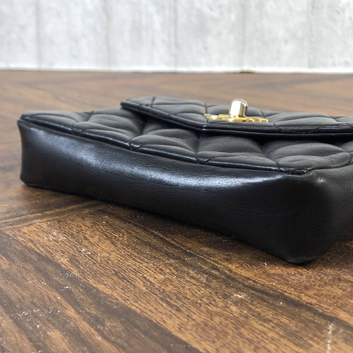 CHANEL シャネル マトラッセ ラムスキン ウエストポーチ ミニバッグ