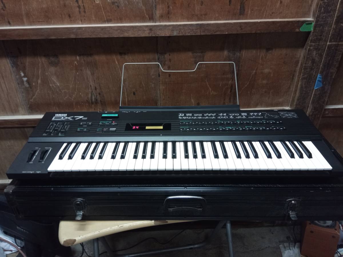 ヤマハ DX7S YAMAHA 通電確認済み ハードケース付き 