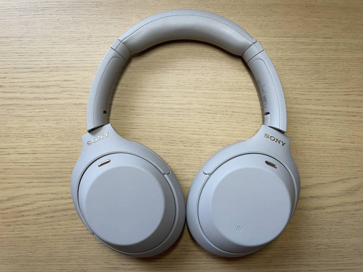 ワイヤレスヘッドホン WH-1000XM4 シルバー［並行輸入品］ wh1000xm4
