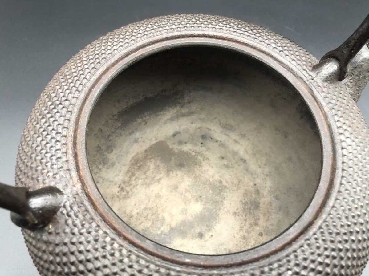 煎茶道具 南部鉄器 鉄瓶 霰 岩鋳(鉄瓶)｜売買されたオークション情報