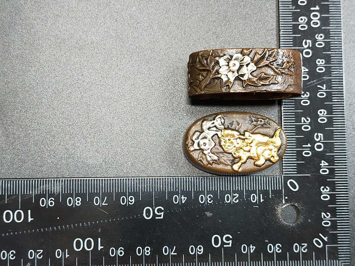 Q127 縁頭 牡丹獅子図 銅地 絵金銀 日本刀装具