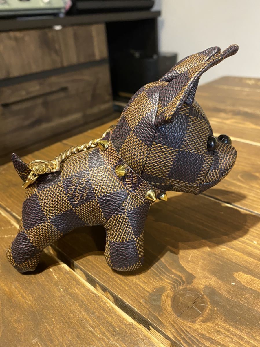 ヴィトンフレンチブルドッグ犬キーホルダーチャーム ルイヴィトン