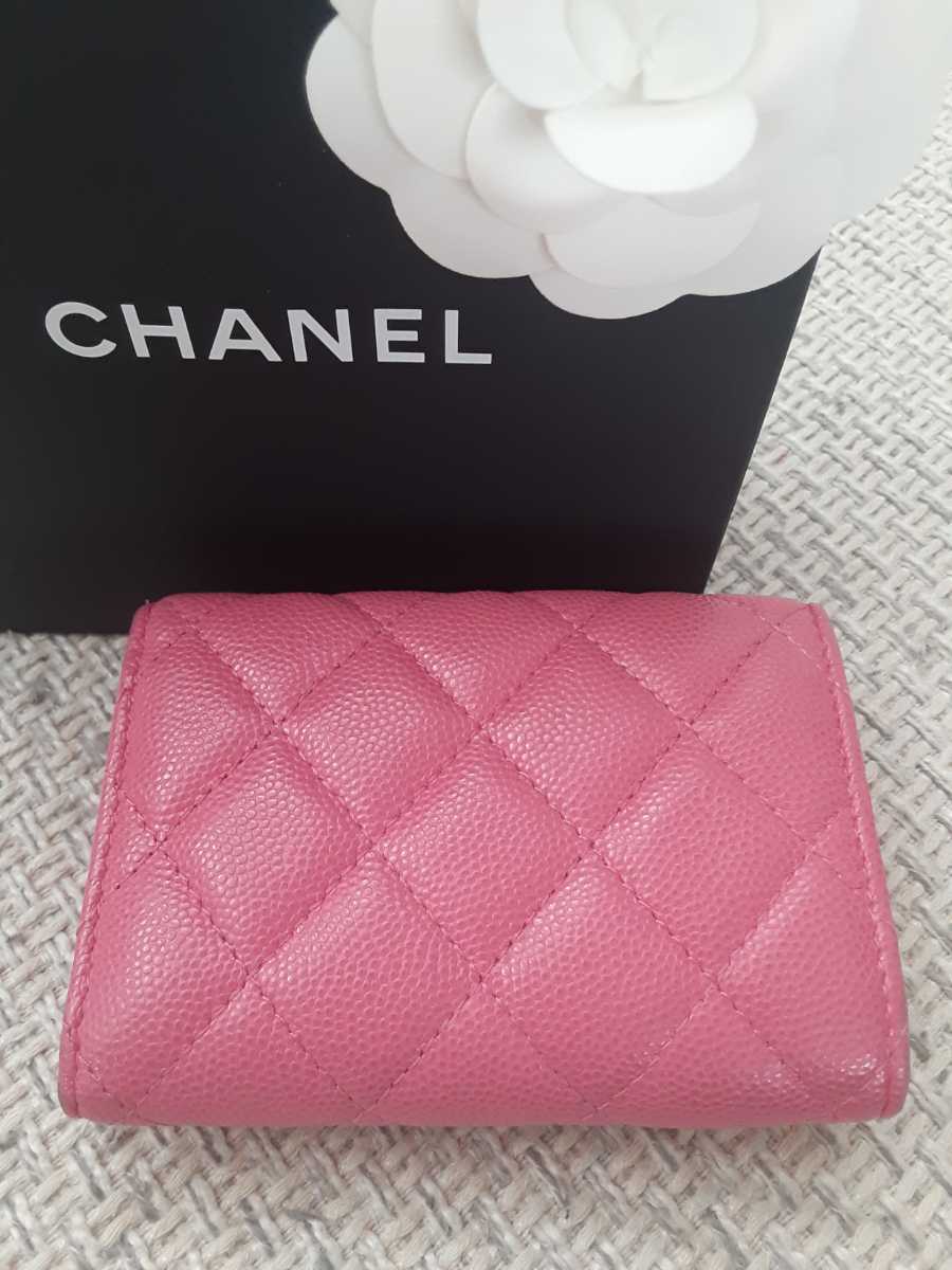 良品 シャネル CHANEL マトラッセ キャビアスキン コンパクト 財布 3  