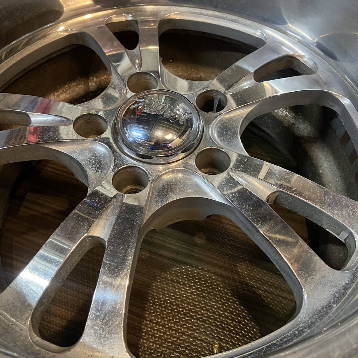 ビレットホイール KAOTIK ケオティック 深リム ケオティックKAOTIK 18インチ 5インチピッチ 5H127 など C1500 サバーバン シボレータホ 17x10-2本 17x8-2本 ホイール の落札