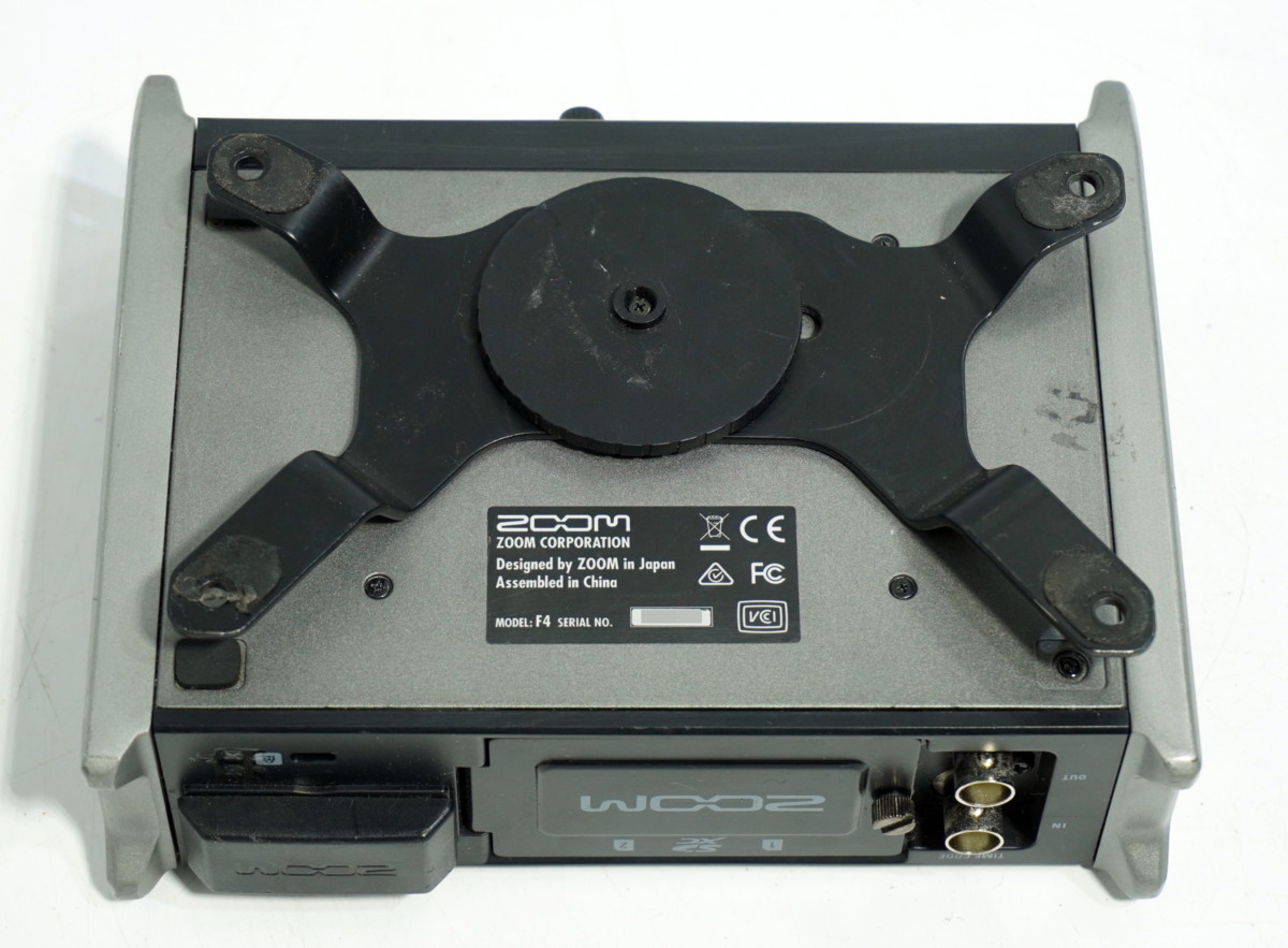 60☆ZOOM F4 マルチトラック フィールドレコーダー☆3L-988 【公式通販】