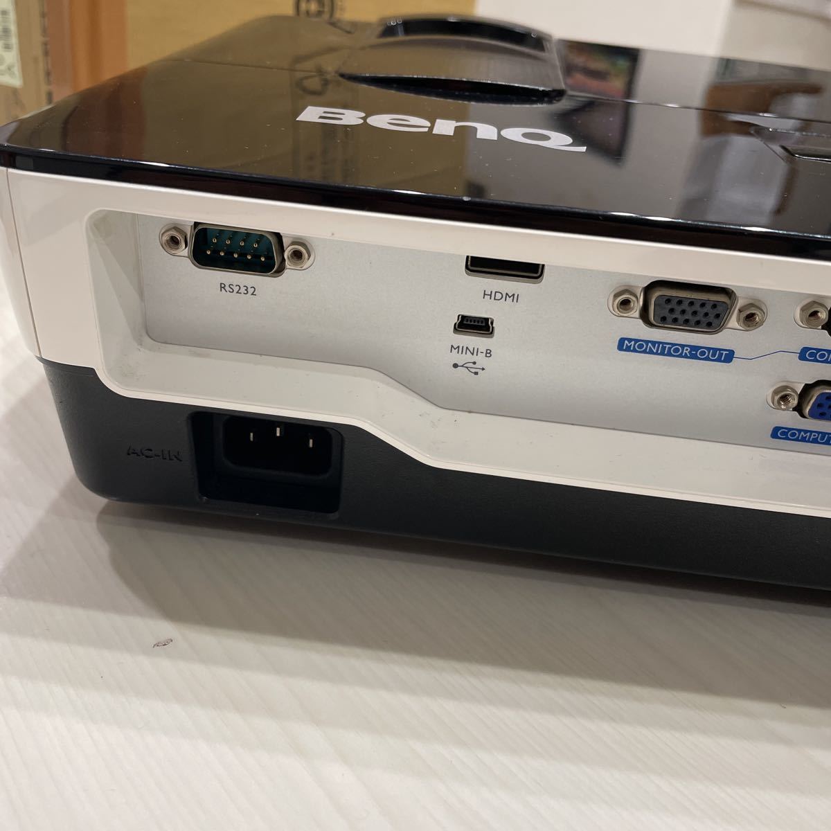 BenQ TH681 プロジェクター 現状品 【公式通販】