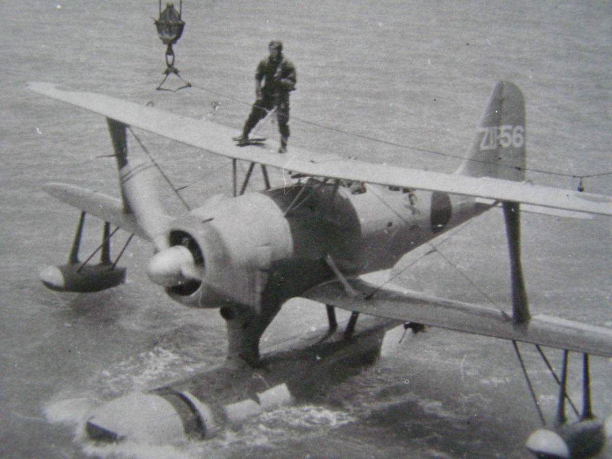 A39) 写真 古写真 戦前 飛行機 ZⅡ-56 水上機 複葉機 大日本帝国海軍