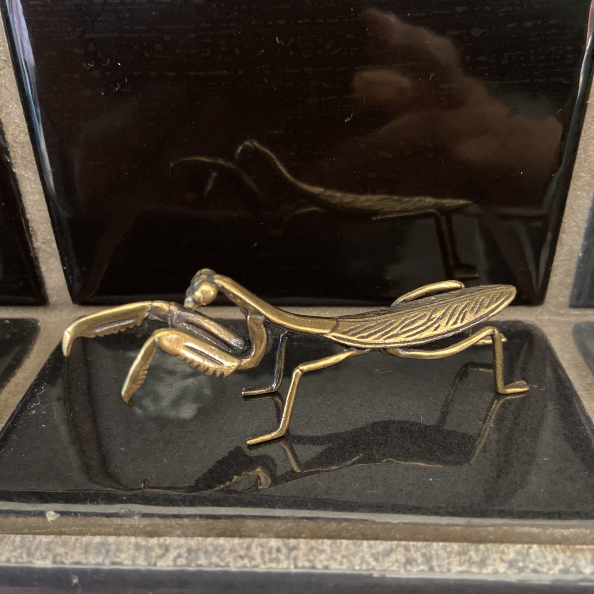 カマキリ 真鍮 フィギュア 金運 置物 インテリア 文鎮 風水 置物 売買されたオークション情報 Yahooの商品情報をアーカイブ公開 オークファン Aucfan Com