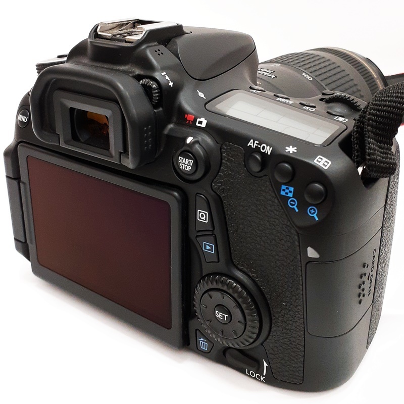 CANON EOS70D AFデジタル一眼レフカメラ レンズセット 程よい