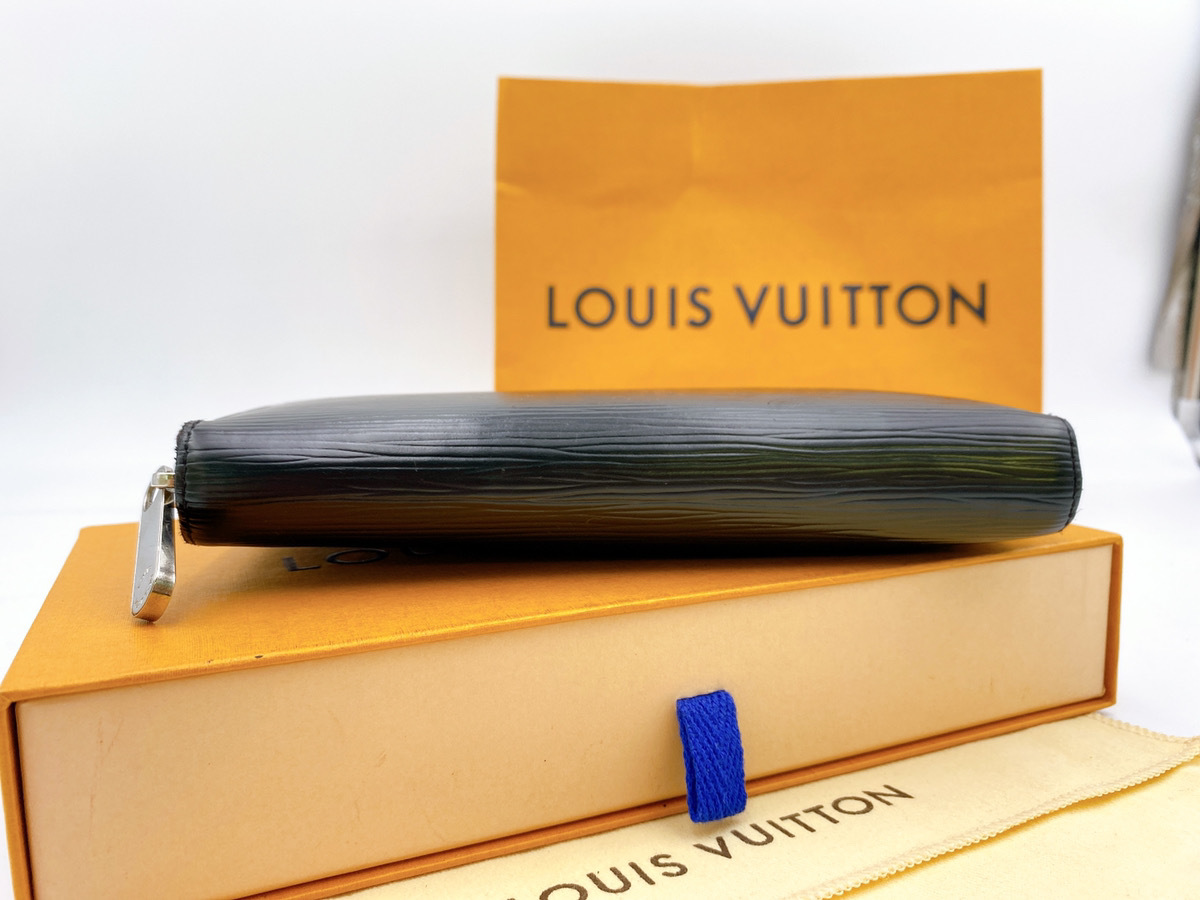 【美品】LOUIS VUITTON ルイヴィトン エピ ラウンドファスナー 長財布 ジップウォレット 黒/紫 A132 エピ ルイヴィトン ラウンドファスナー ⁄ エピ⁄ジッピーウォレット⁄長財布 VUITTON◇ジッピー・ウォレット_エピ_RED⁄牛革⁄レッド⁄ラウンド