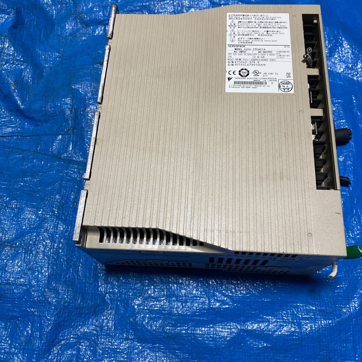 安川電機・ΣⅢ ACサーボアンプSGDS-04A01A 2台 安川電機・ΣⅢ ACサーボ