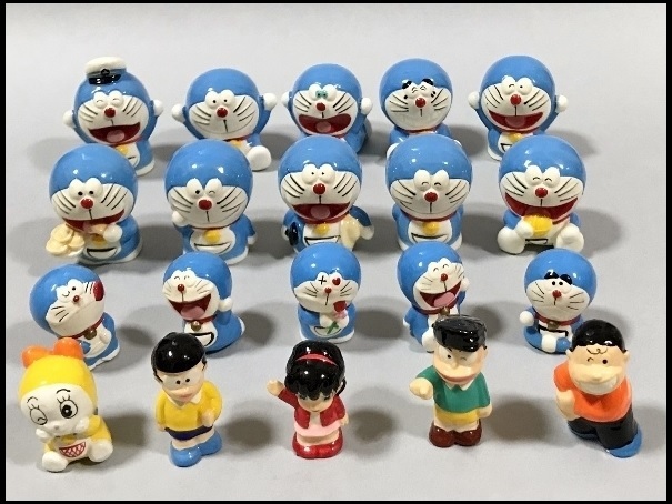 ソフビやフィギュアのまとめ売り　レトロ　vag ギャロミ　ドラえもん ☆レトロ 古い顔のドラえもん キャラクター フィギュア/人形 20体