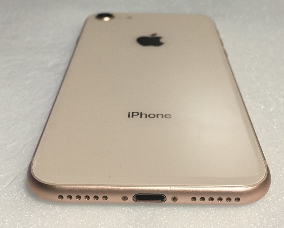 美品 ドコモ SIMフリー iPhone8 64GB バッテリー100％ シルバー 送0円