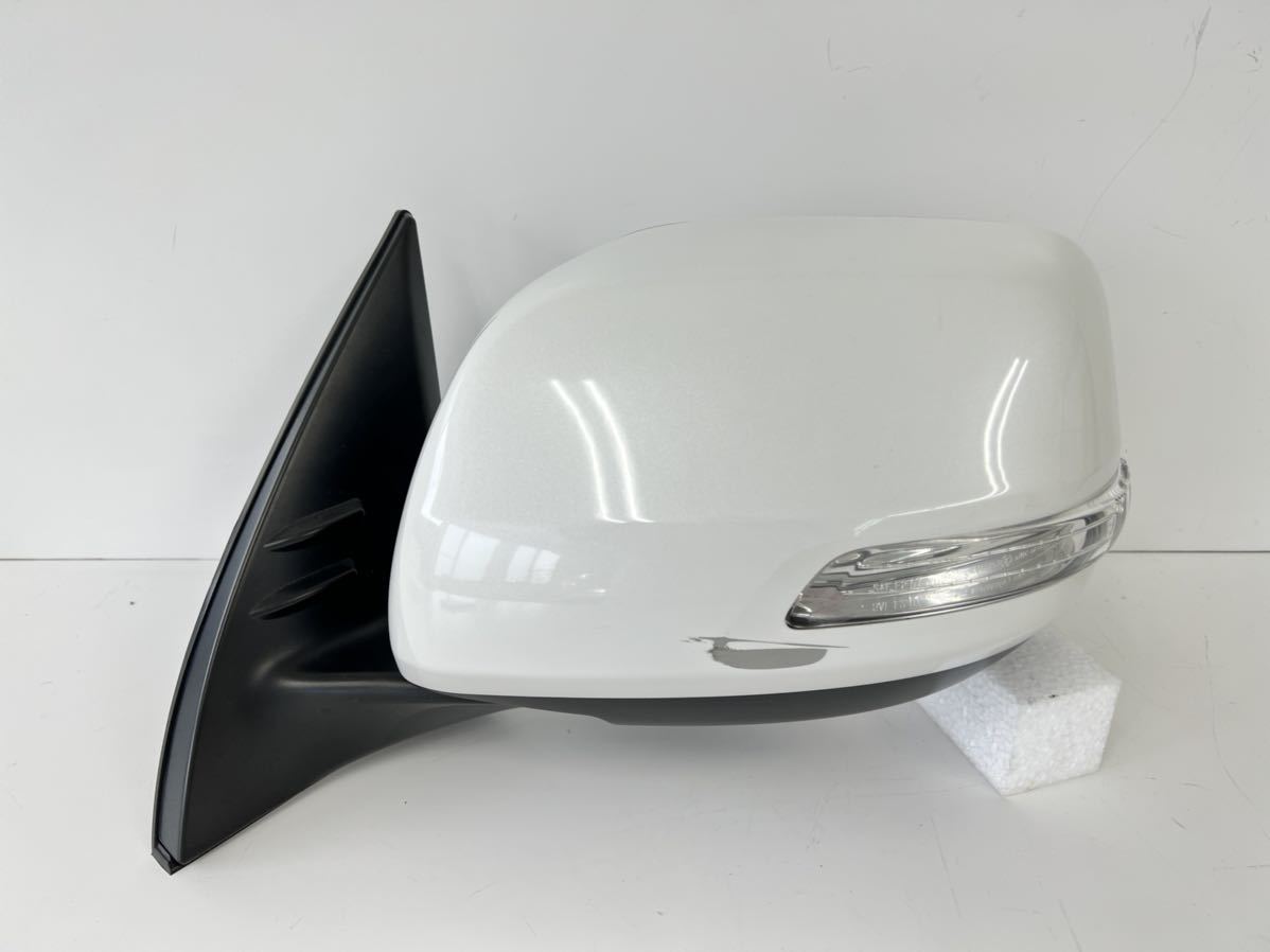 格安，低価 40422 ランクル プラド TRJ150W 後期 純正 ドアミラー 左 070 カメラ付き BSM(ドアミラー)｜売買されたオークション情報、yahooの商品情報をアーカイブ公開 - オークファン トヨタ用