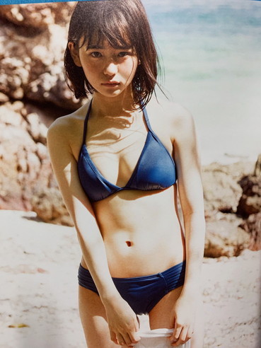 PLANET NINE 山田杏奈サイン写真集　写真１枚有 山田杏奈ファースト写真集「PLANET NINE」 | 山田 杏奈 | A!SMART