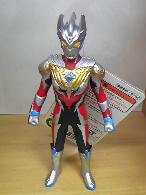 タグ付 リペイント ウルトラマンタイガ最強形態 ウルトラマンレイガ 高さ約14センチ 定型外2円 ウルトラ怪獣500ソフビ その他 売買されたオークション情報 Yahooの商品情報をアーカイブ公開 オークファン Aucfan Com