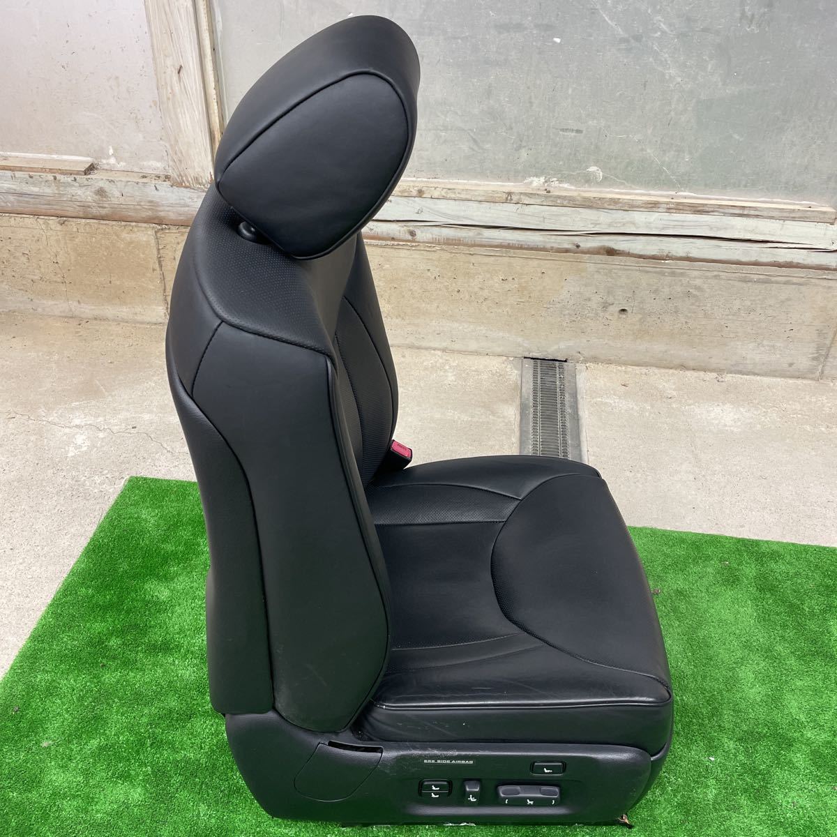 トヨタ　セルシオ　CUF30 CUF31 純正 レザー シート 運転席側　右側　本革シート セルシオ トヨタ - 極上グレー革のセルシオ Cタイプ走行3万キロ！サンルーフ 外装編極上ボルドーマイカ