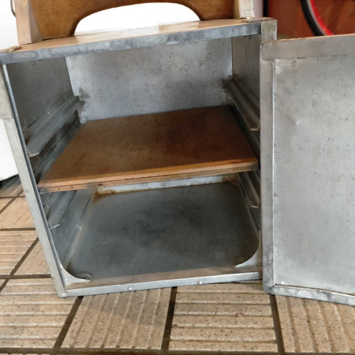 レトロ アルミ製 岡持ち 持ち手木製 アンティークおかもち おかもち 中/小 2点】アルミ製 岡持ち オカモチ おかもち（送料無料） おか