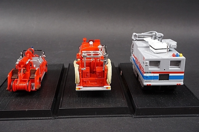 デルプラド 世界の消防車 1/50 1993 NIKKI BD-1 / 1/64 1995 モリタ