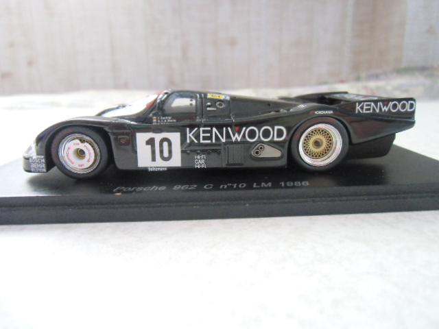 SPARK KB KENWOOD PORSCHE 962 C No10 LM 1987 1/43 KBS024 ポルシェ