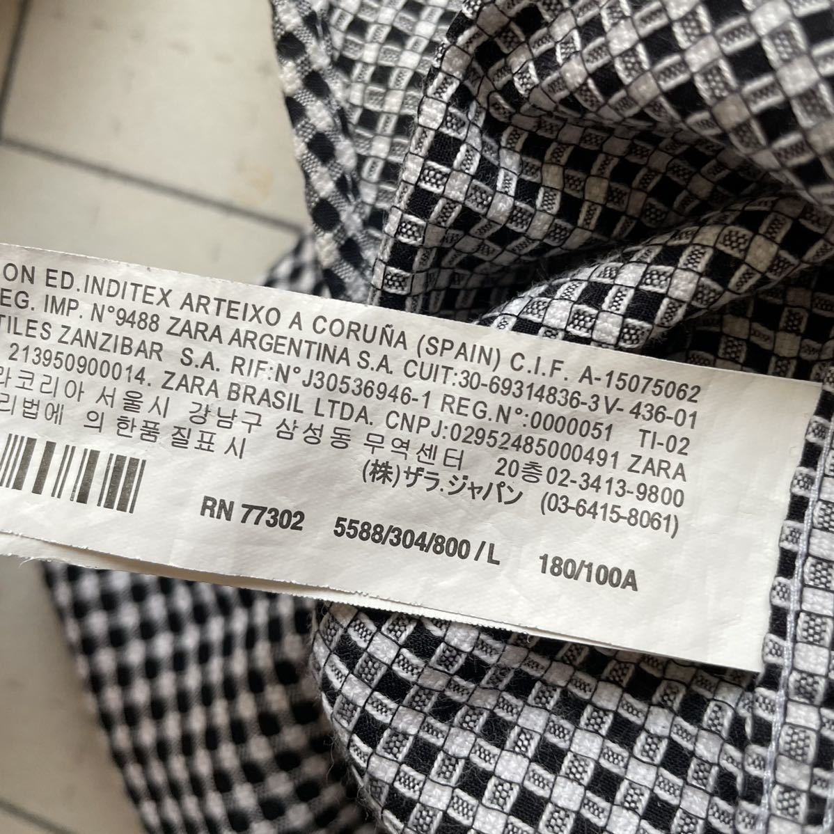 4 Black By Zara Man ザラ チェックシャツ スリムフィット Us Lサイズ ブラック ホワイト Lサイズ 売買されたオークション情報 Yahooの商品情報をアーカイブ公開 オークファン Aucfan Com