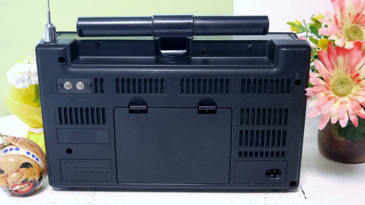 【大得価，新作】 クーガ（RF-2200）オールバンド高感度整備、特にFMは抜群。使用感、傷、色褪せ、くすみの無い特別良好な逸品を選別（特Aクラス）
