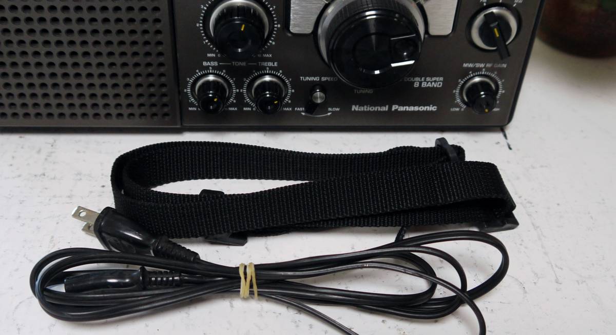 【大得価，新作】 クーガ（RF-2200）オールバンド高感度整備、特にFMは抜群。使用感、傷、色褪せ、くすみの無い特別良好な逸品を選別（特Aクラス）