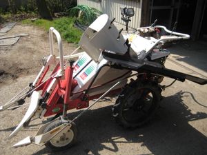 YANMAR HN1S クローラー式農業機械 - メルカリ YANMAR HN1S クローラー