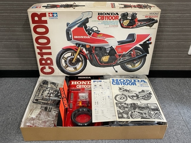 未組立 タミヤ TAMIYA HONDA CB1100R 1:6SCALE BIG SCALE プラモデル 