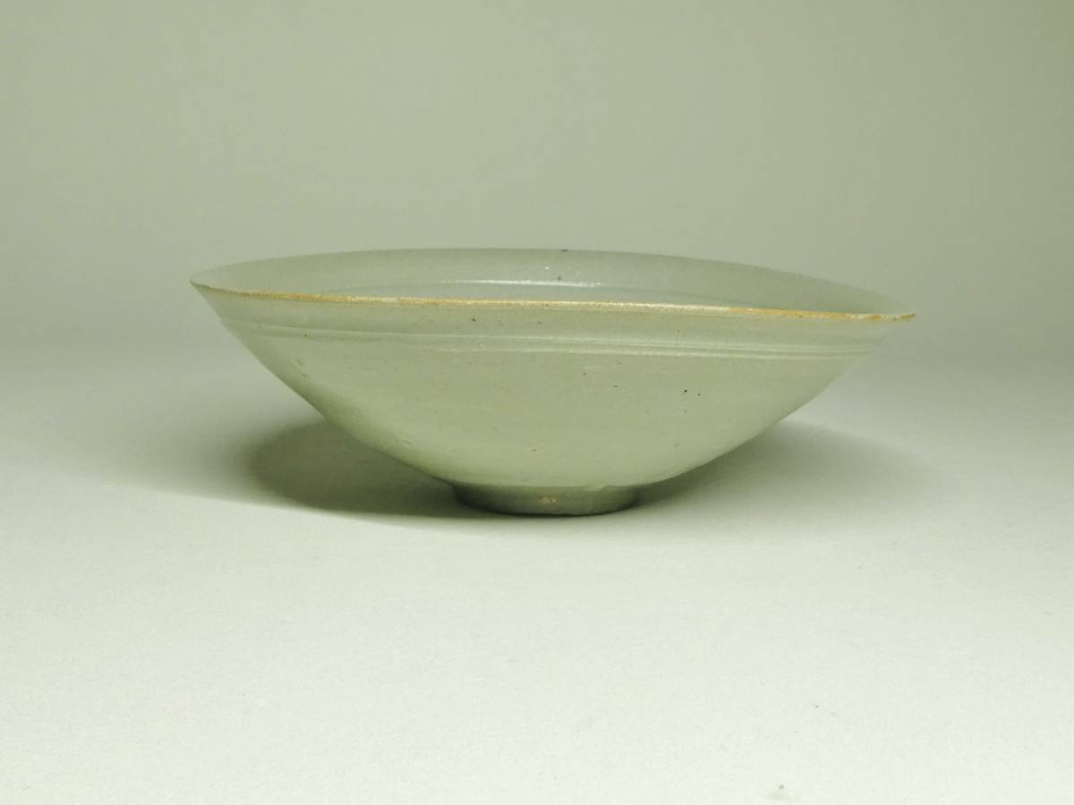 高麗無文青磁茶碗（11～12世紀） 高麗 | 高麗無文青磁平茶碗（