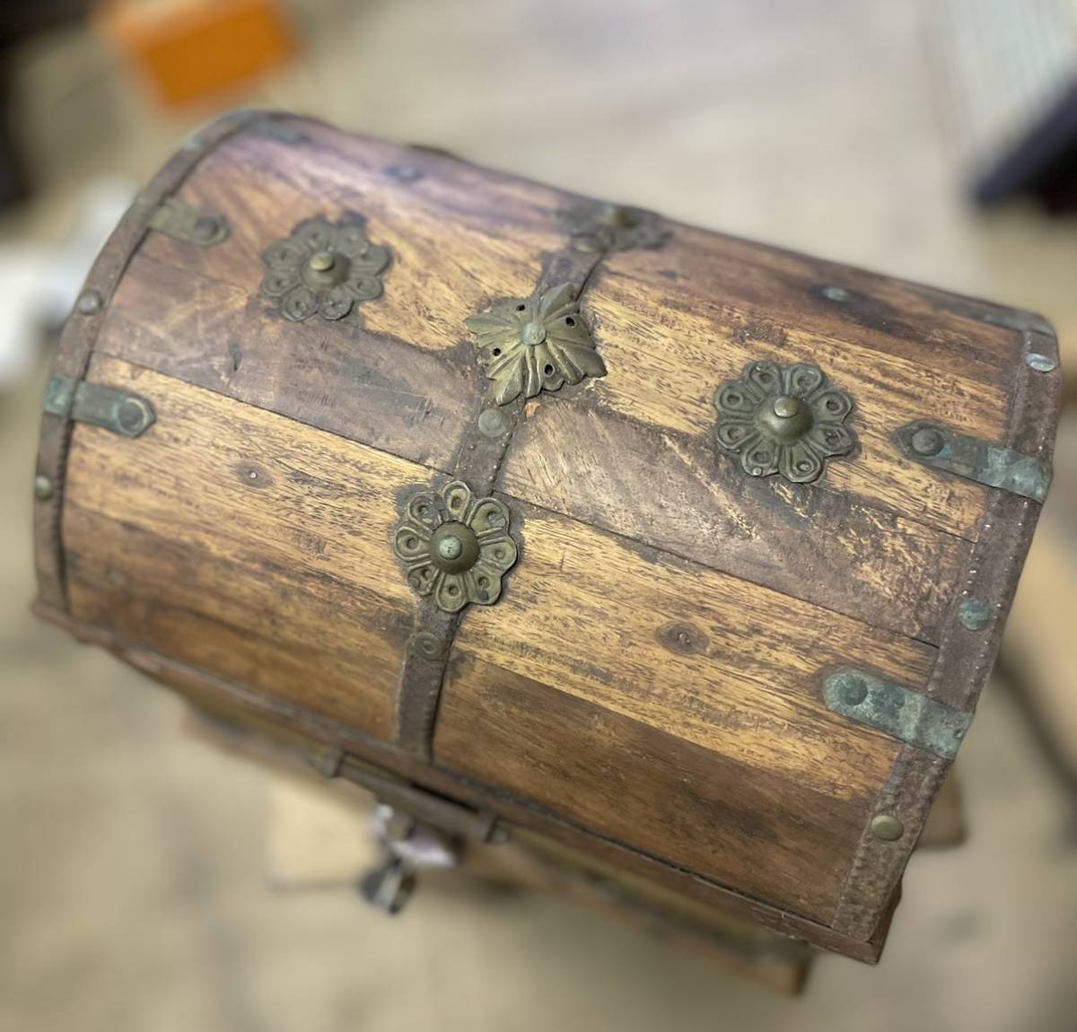 希少 からくり 箪笥 民芸調 隠し 収納多数 昭和レトロ 職人仕上げ 鍵付き