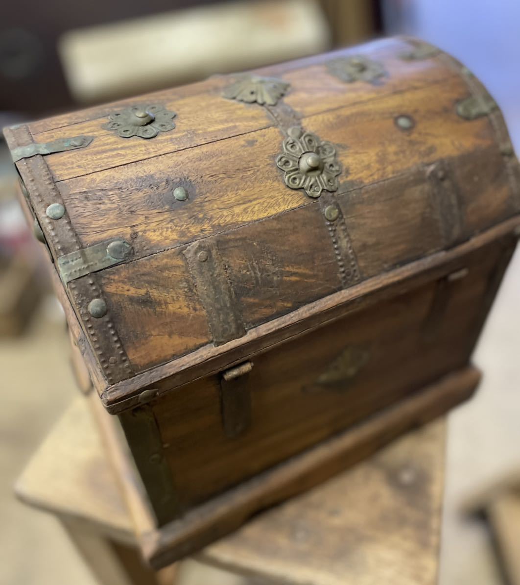 希少 からくり 箪笥 民芸調 隠し 収納多数 昭和レトロ 職人仕上げ 鍵付き