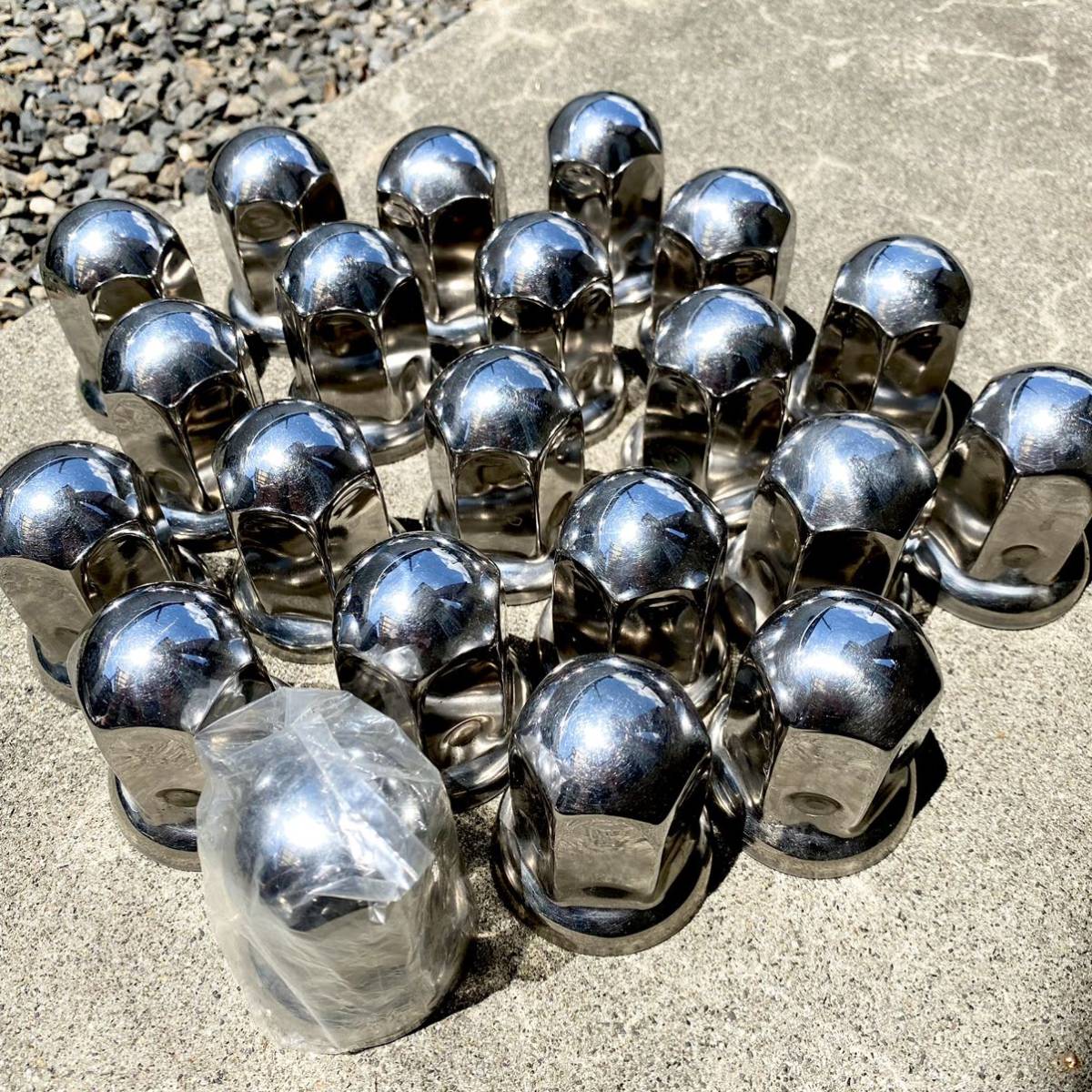 1074760062.7
